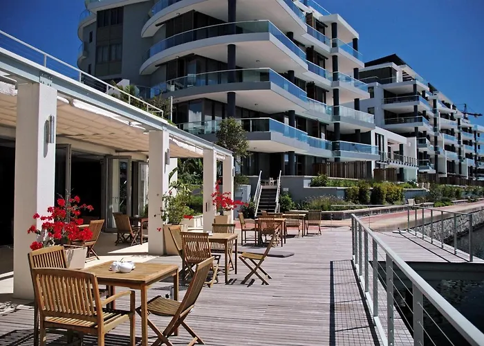 One Bedroom Apartment - Fully Equipped Waterfront Based, Va Marina Residential