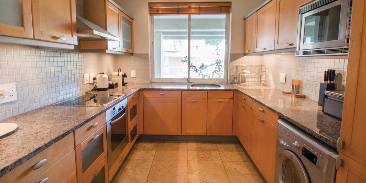 One Bedroom - Fully Equipped Waterfront Based, Va Marina Residential Apartment Cape Town