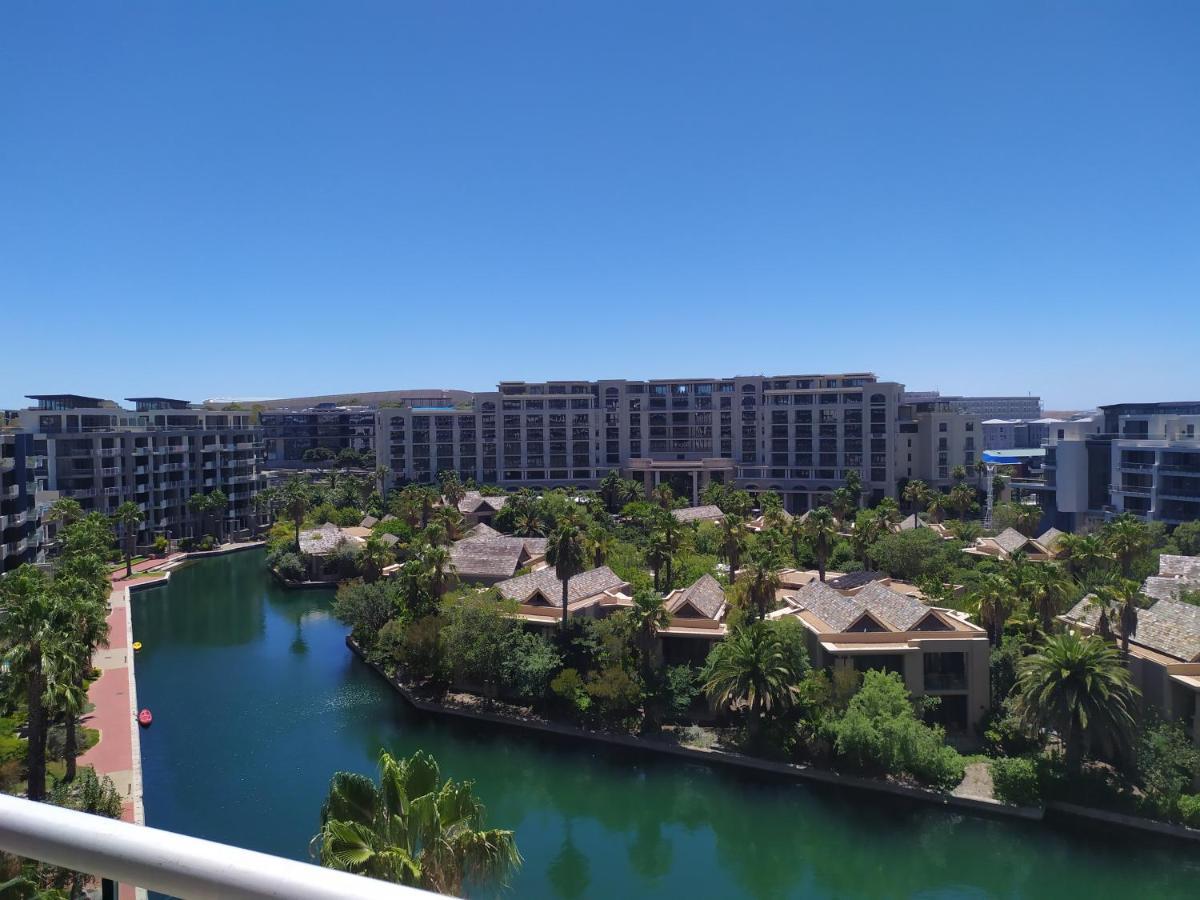 One Bedroom - Fully Equipped Waterfront Based, Va Marina Residential Apartment Kapstadt